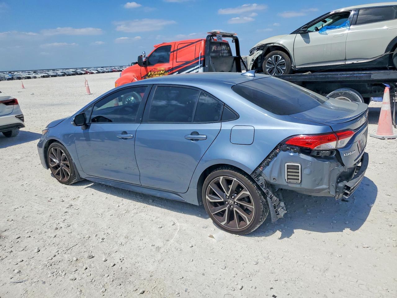 2022 Toyota Corolla Se - Image 2