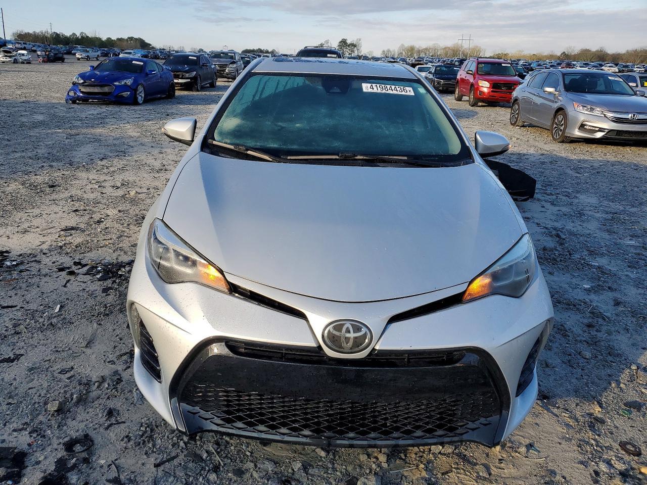 2017 Toyota Corolla Se - Фото 5