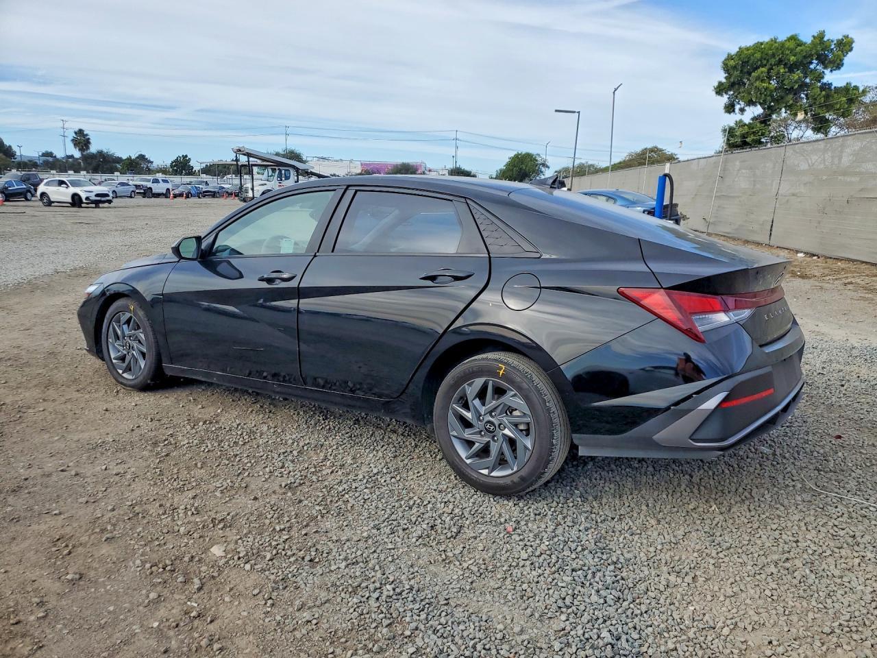2024 Hyundai Elantra Sel - Фото 2