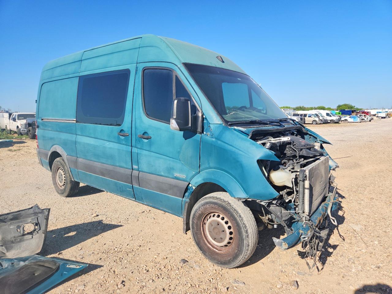 2016 Mercedes Benz Sprinter 2500 - Image 4