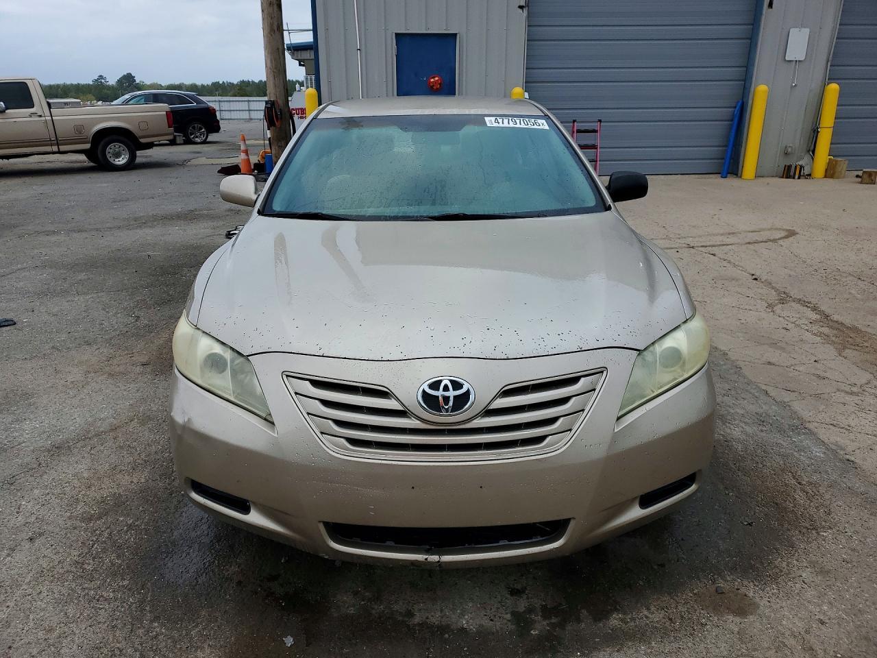 2009 Toyota Camry Le - Фото 5