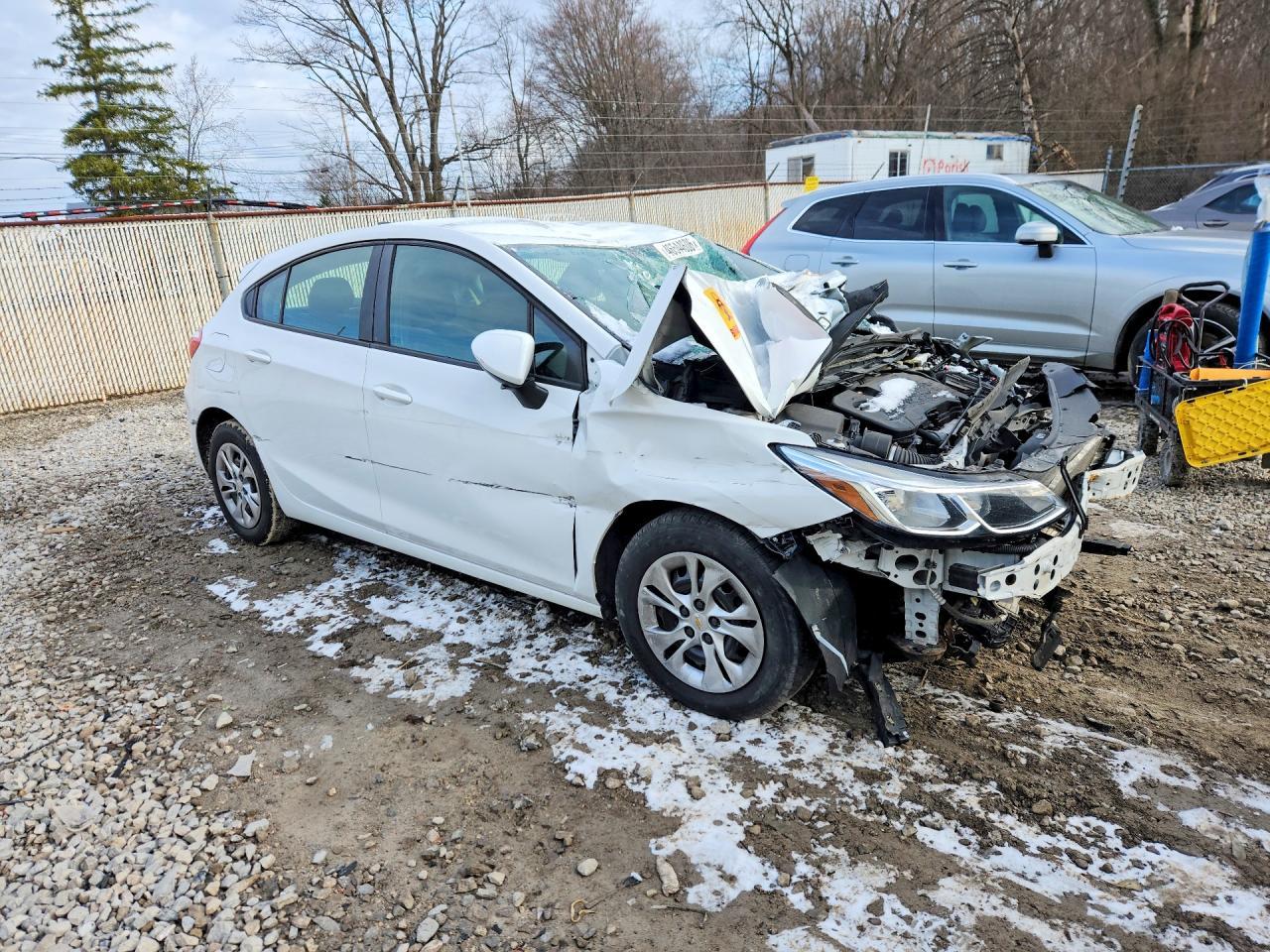 2019 Chevrolet Cruze Ls - Фото 4
