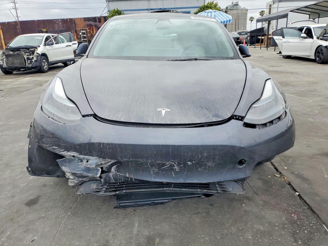 2023 Tesla Model 3 - Image 5