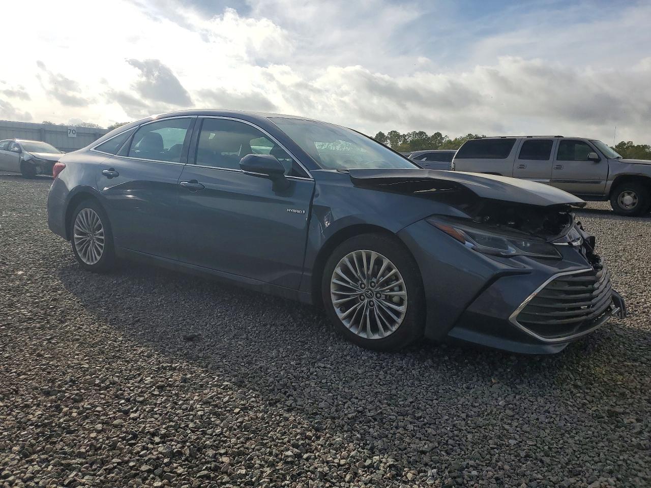 2019 Toyota Avalon Hybrid Limited - Фото 4