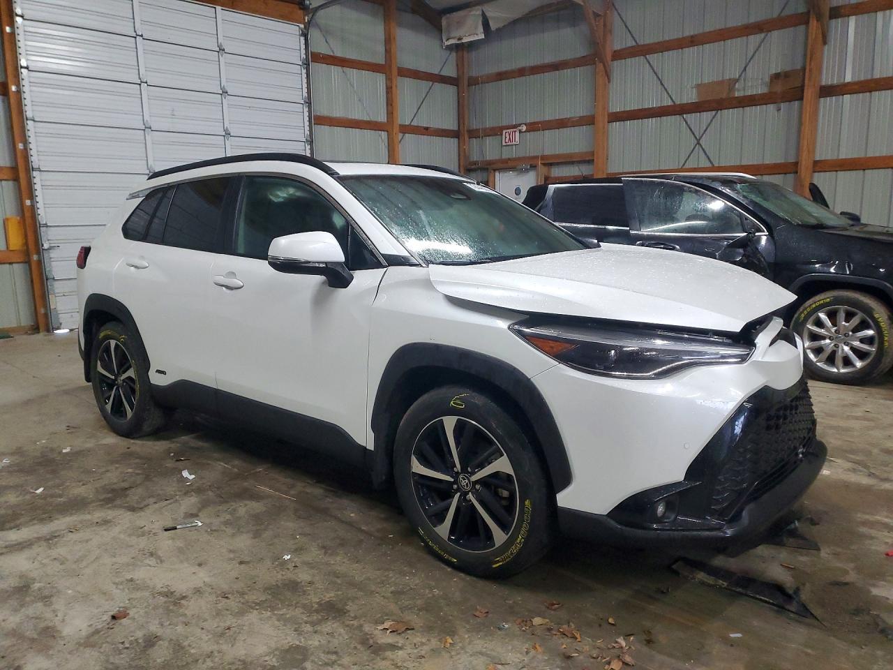 2024 Toyota Corolla Hybrid Le - Image 4