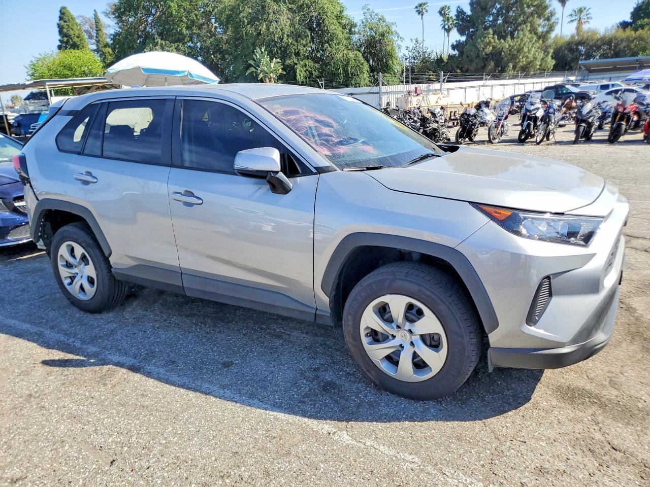 2022 Toyota Rav4 Le - Фото 4