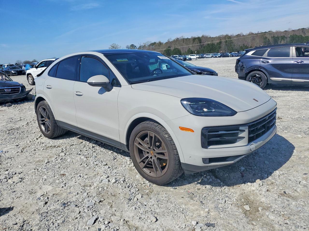 2024 Porsche Cayenne Coupe - Image 4