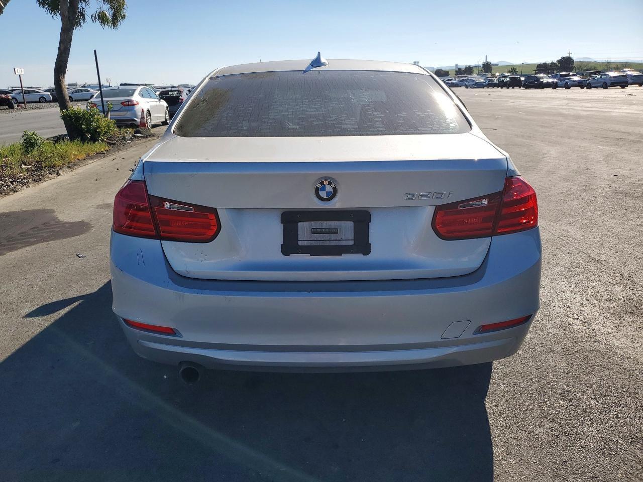 2015 BMW 320 I - Image 6