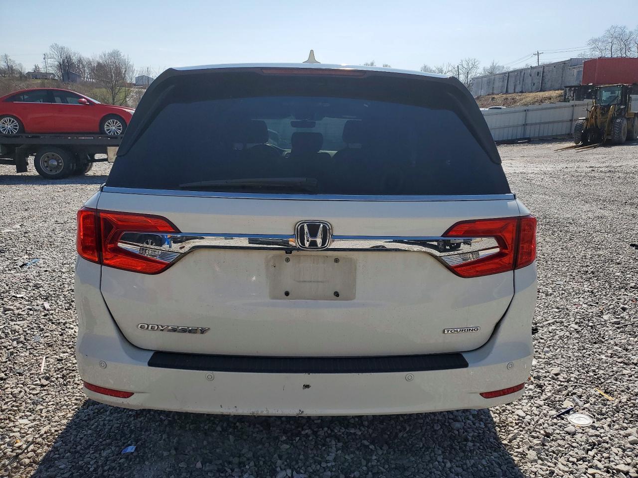 2019 Honda Odyssey Touring - Image 6