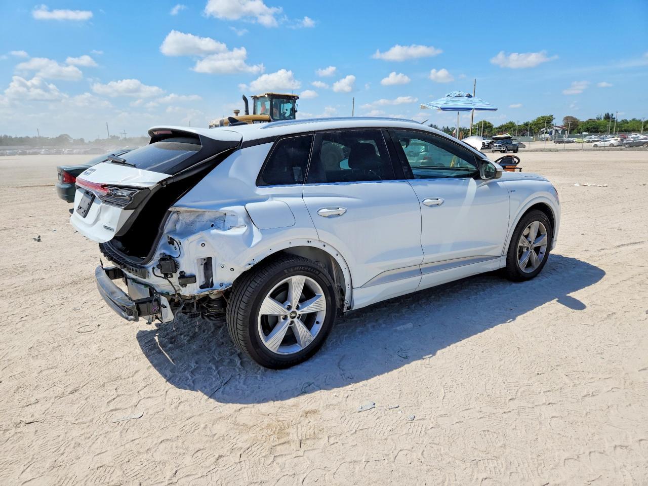 2024 Audi Q4 E-Tron Premium - Фото 3