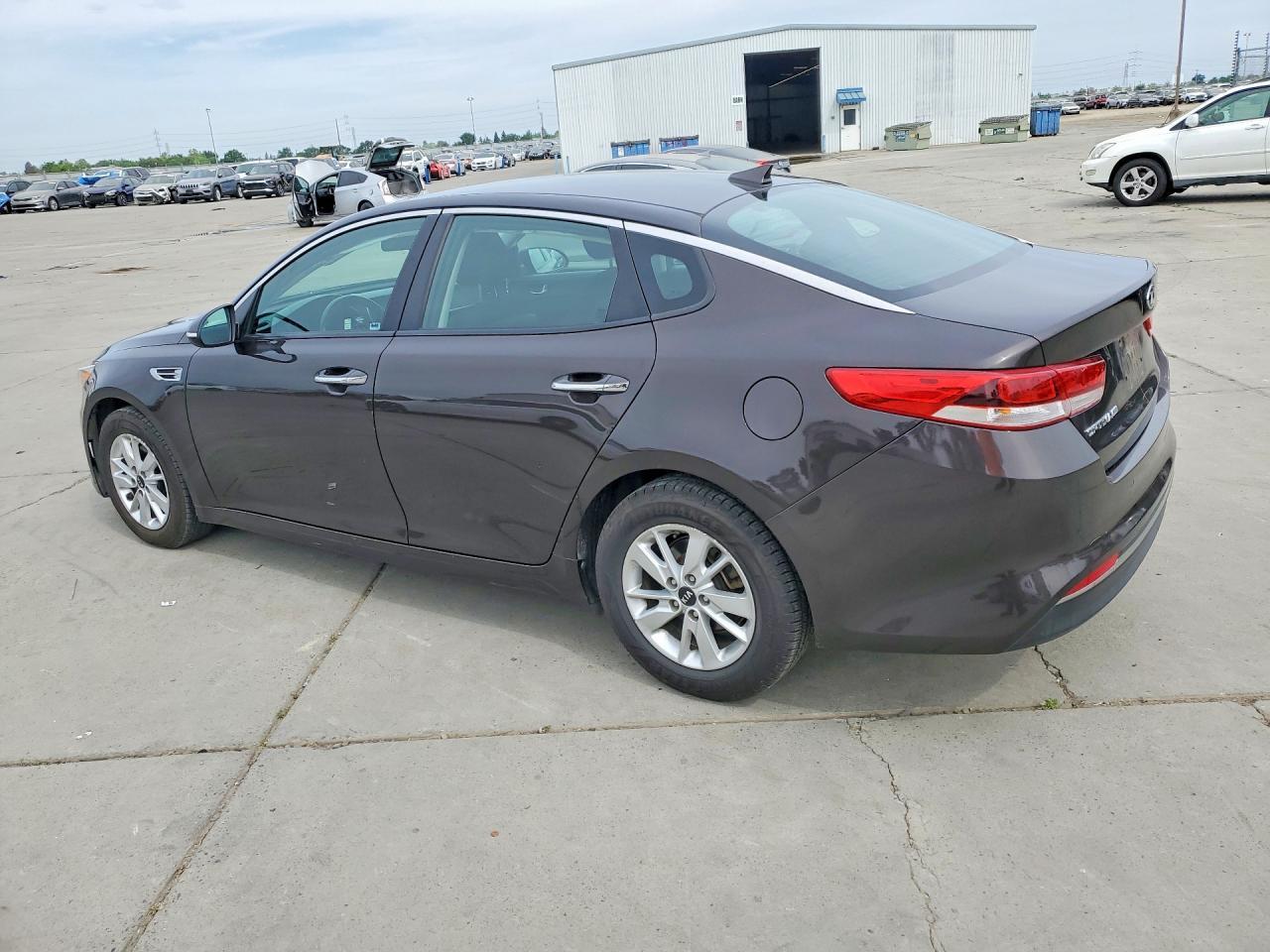 2018 Kia Optima Lx - Фото 2