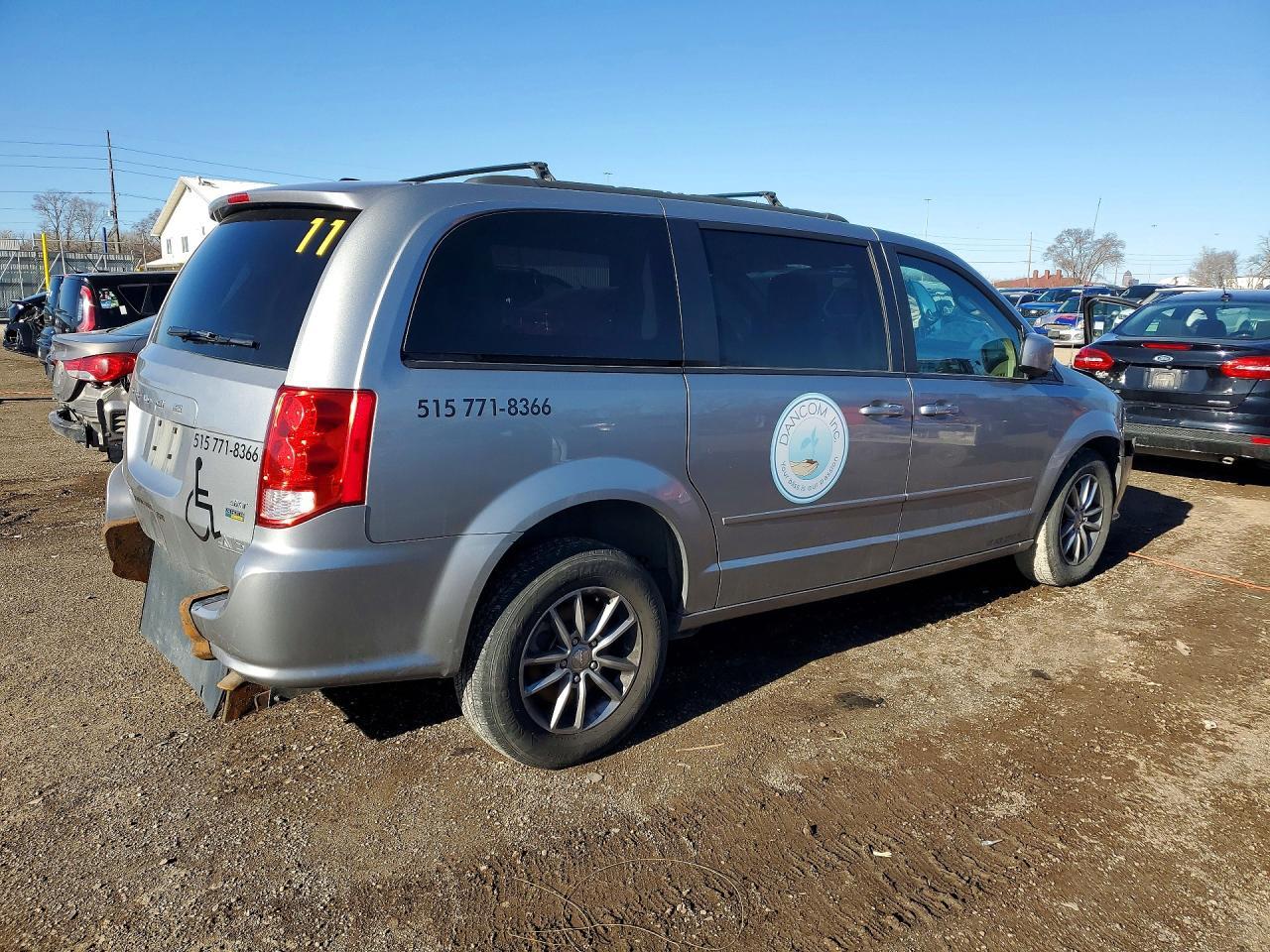 2016 Dodge Grand Caravan Sxt - Image 3