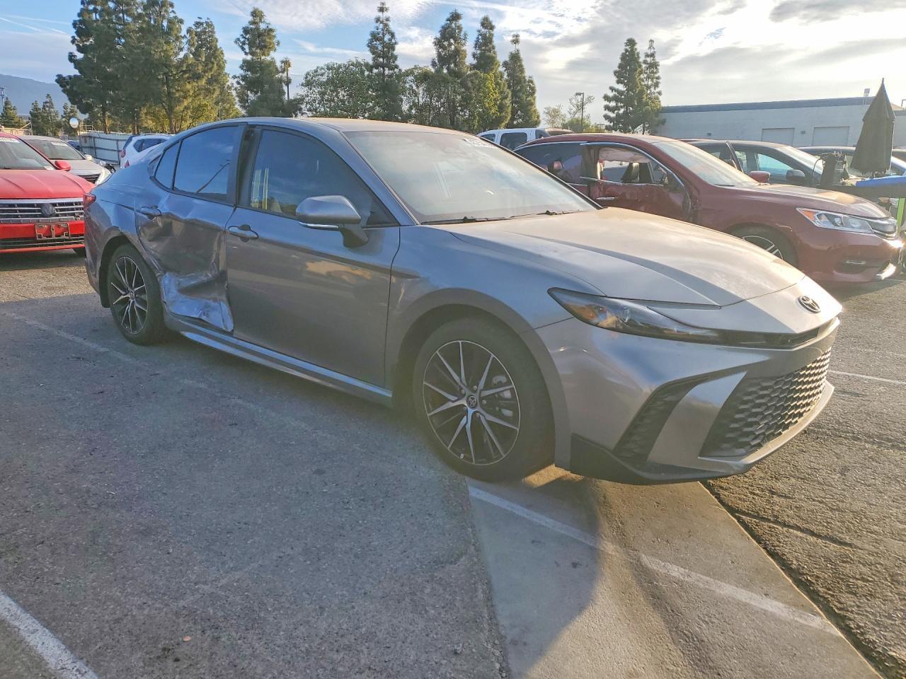 2026 Toyota Camry Se - Image 4