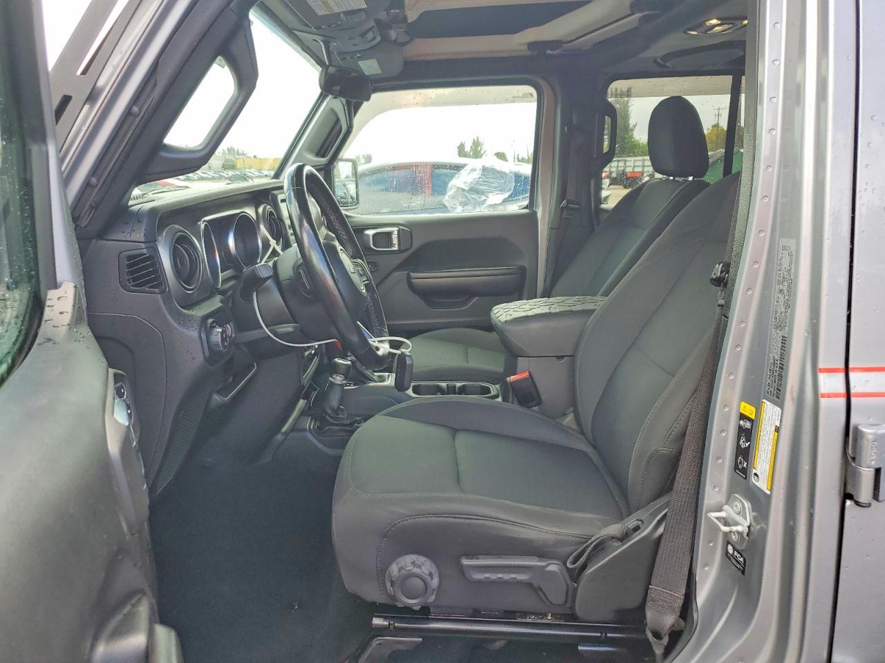 2021 Jeep Gladiator Sport - Фото 7