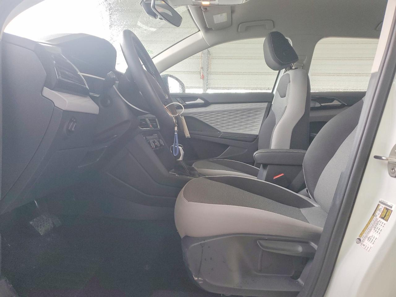 2024 Volkswagen Taos S - Фото 7