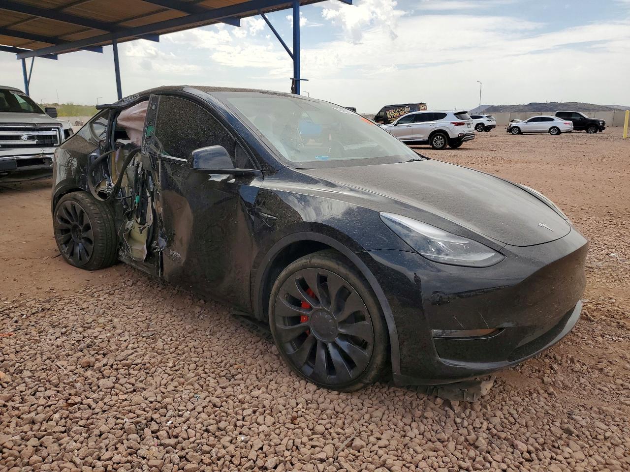 2023 Tesla Model Y - Фото 4