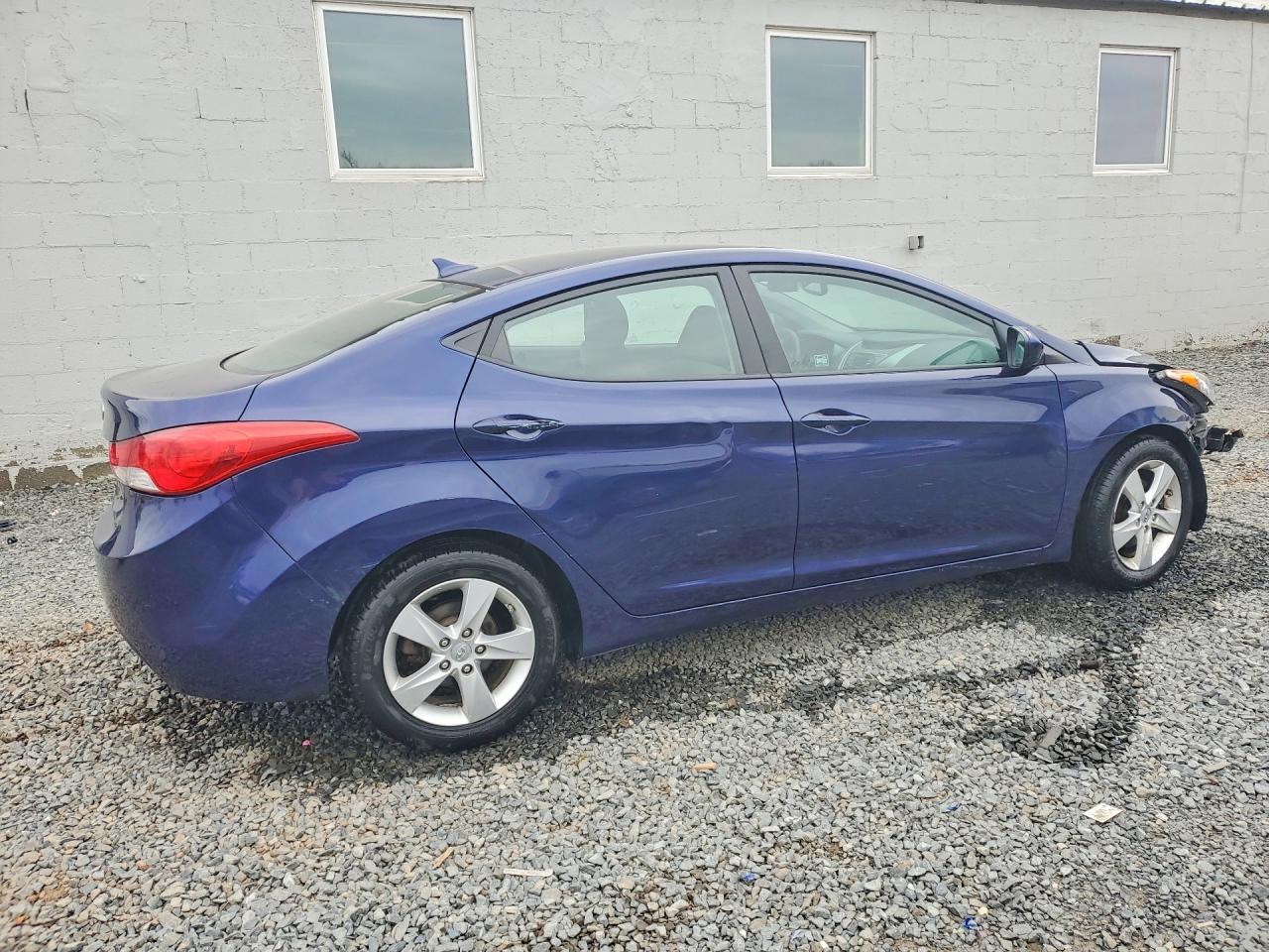 2013 Hyundai Elantra Gls - Image 3