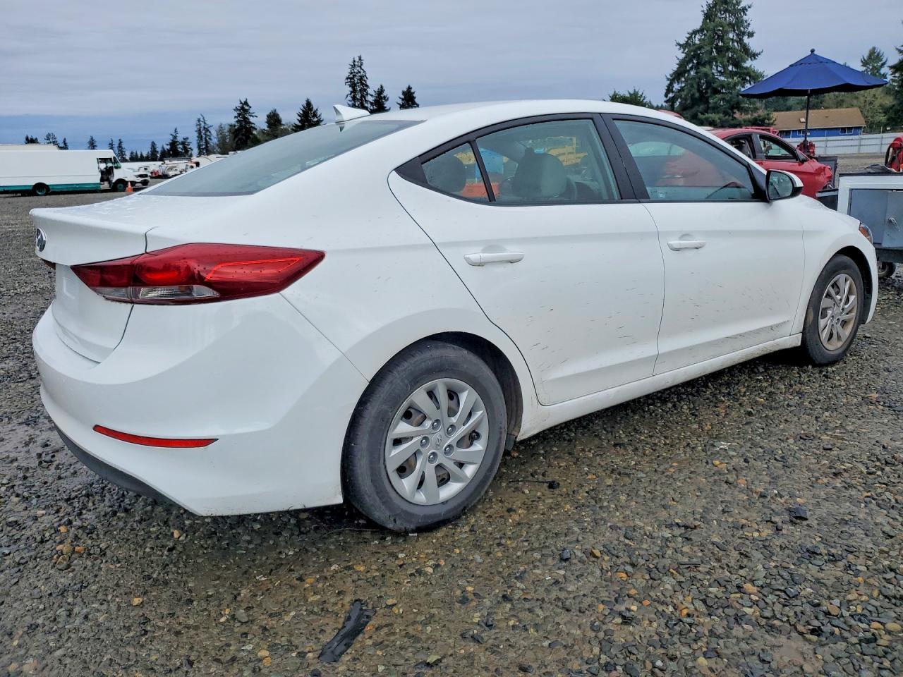 2017 Hyundai Elantra Se - Image 3