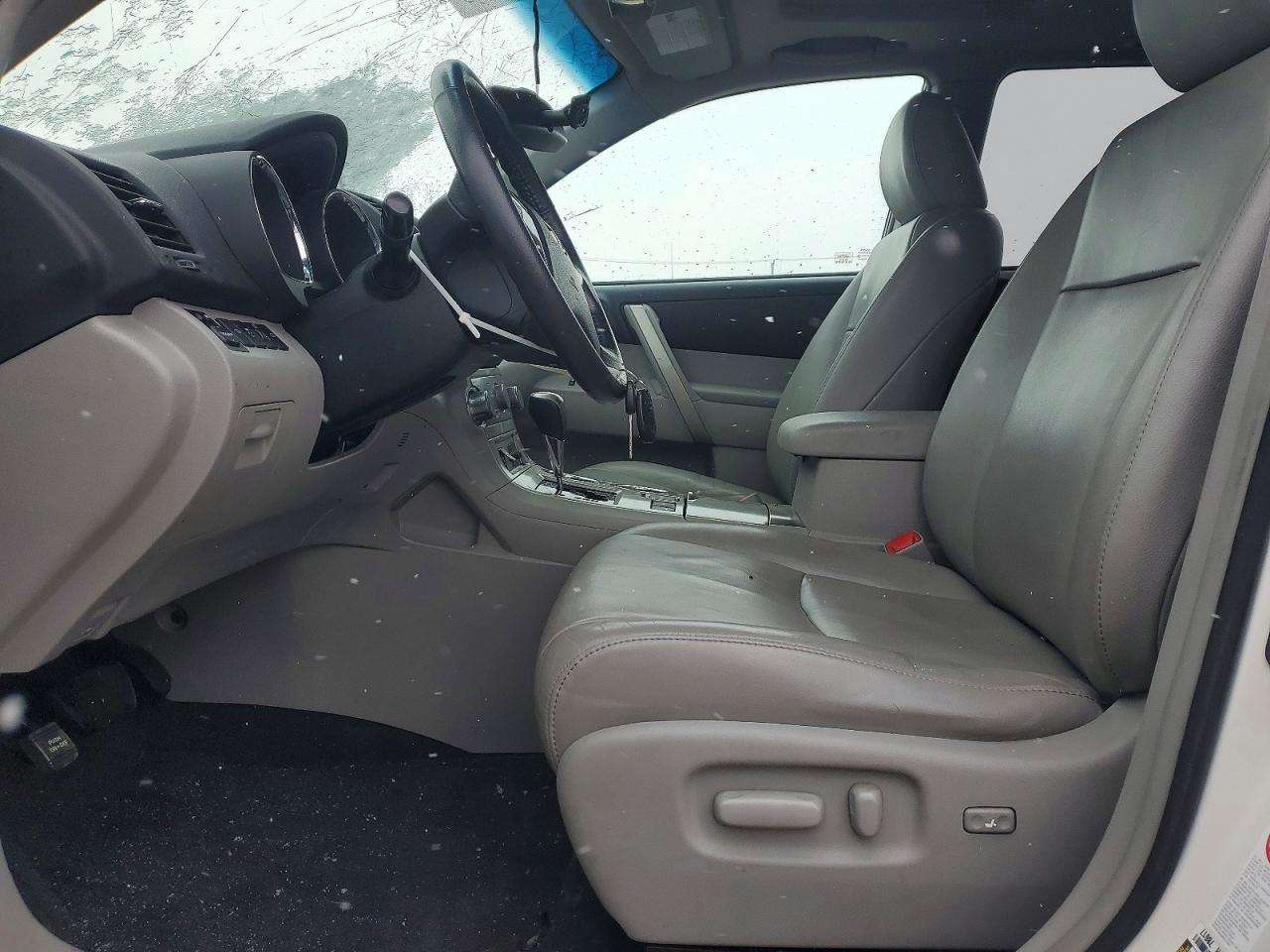 2012 Toyota Highlander Se - Image 7