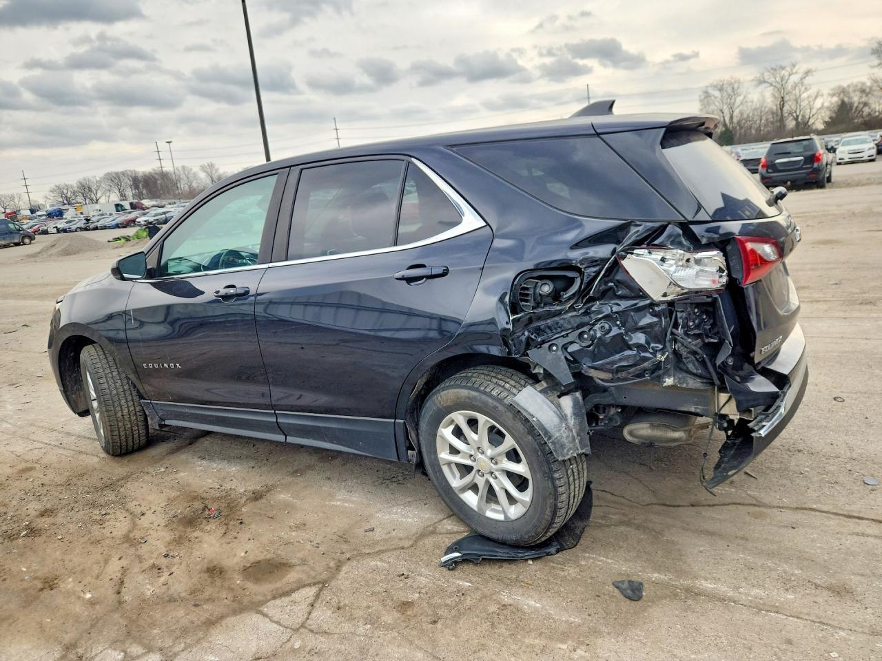2021 Chevrolet Equinox Lt - Image 2
