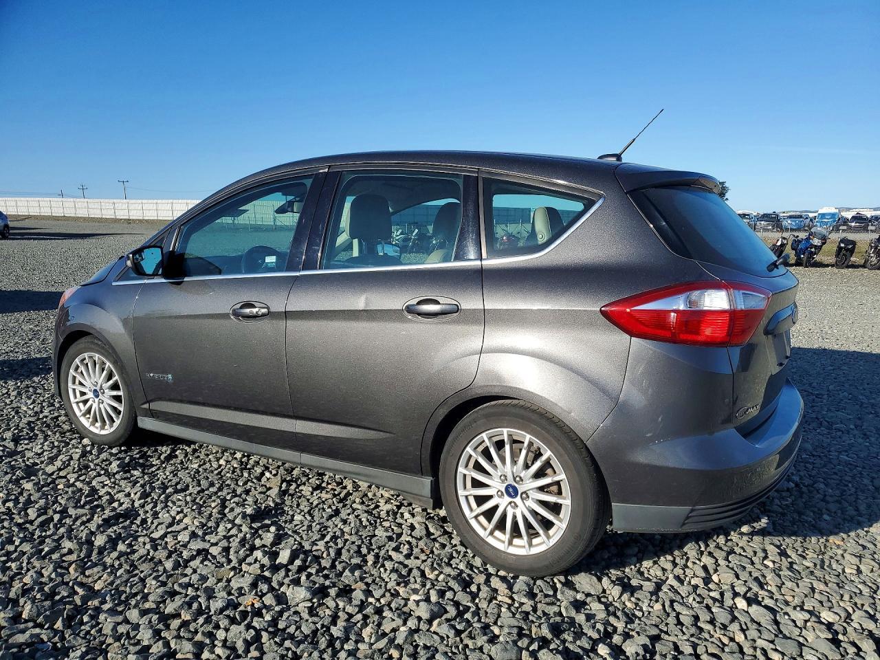 2015 Ford C-Max Sel - Image 2