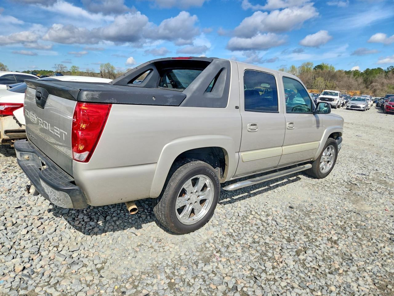 2005 Chevrolet Avalanche C1500 - Фото 3
