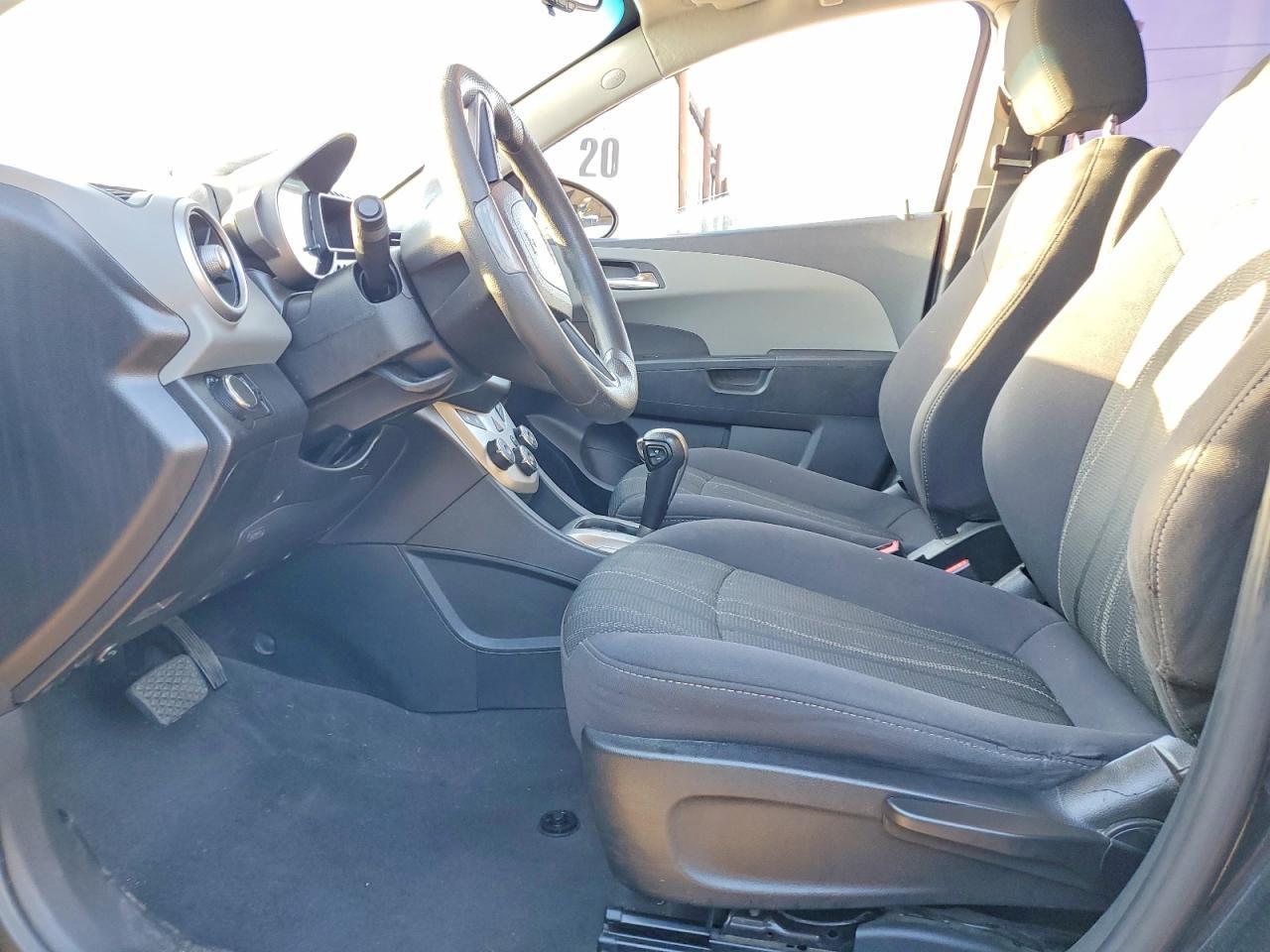 2014 Chevrolet Sonic Lt - Image 7