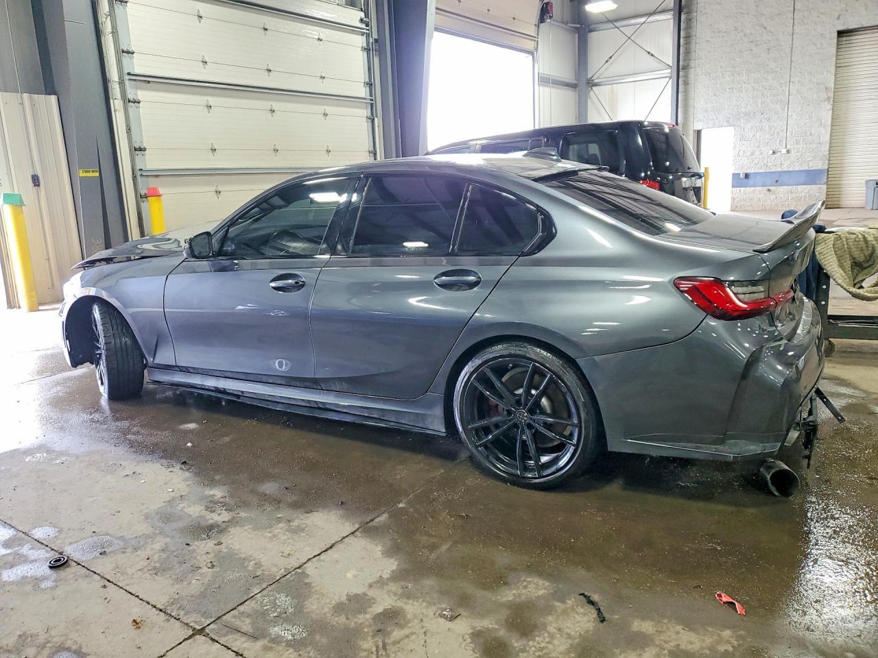 2022 BMW 330Xi - Image 2