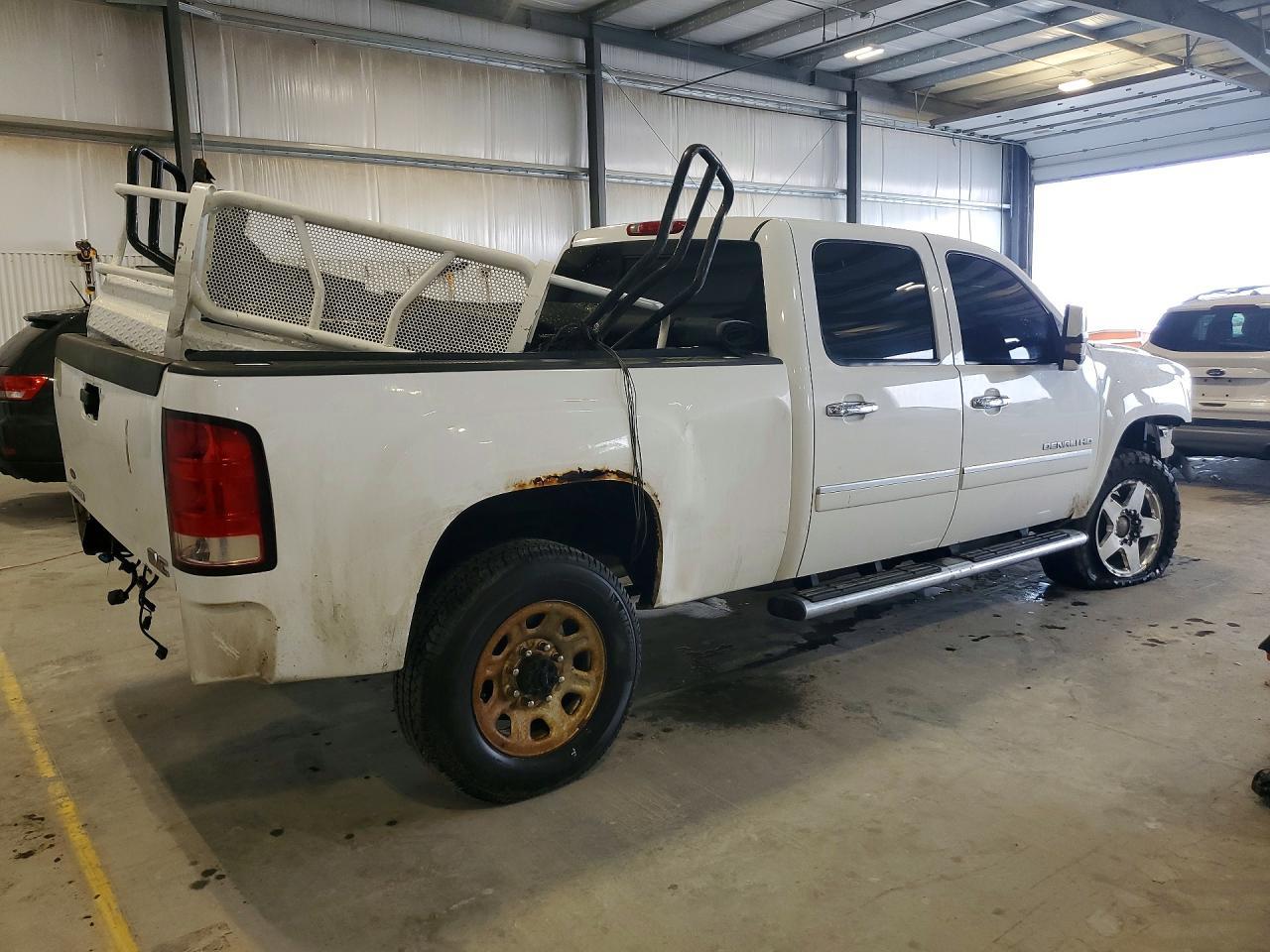2011 GMC Sierra K2500 Denali - Фото 3