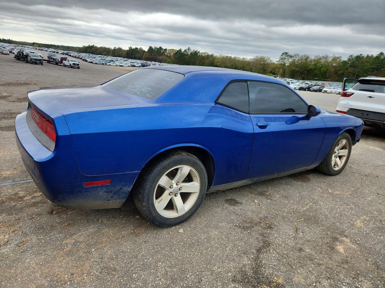 2012 Dodge Challenger Sxt - Image 3