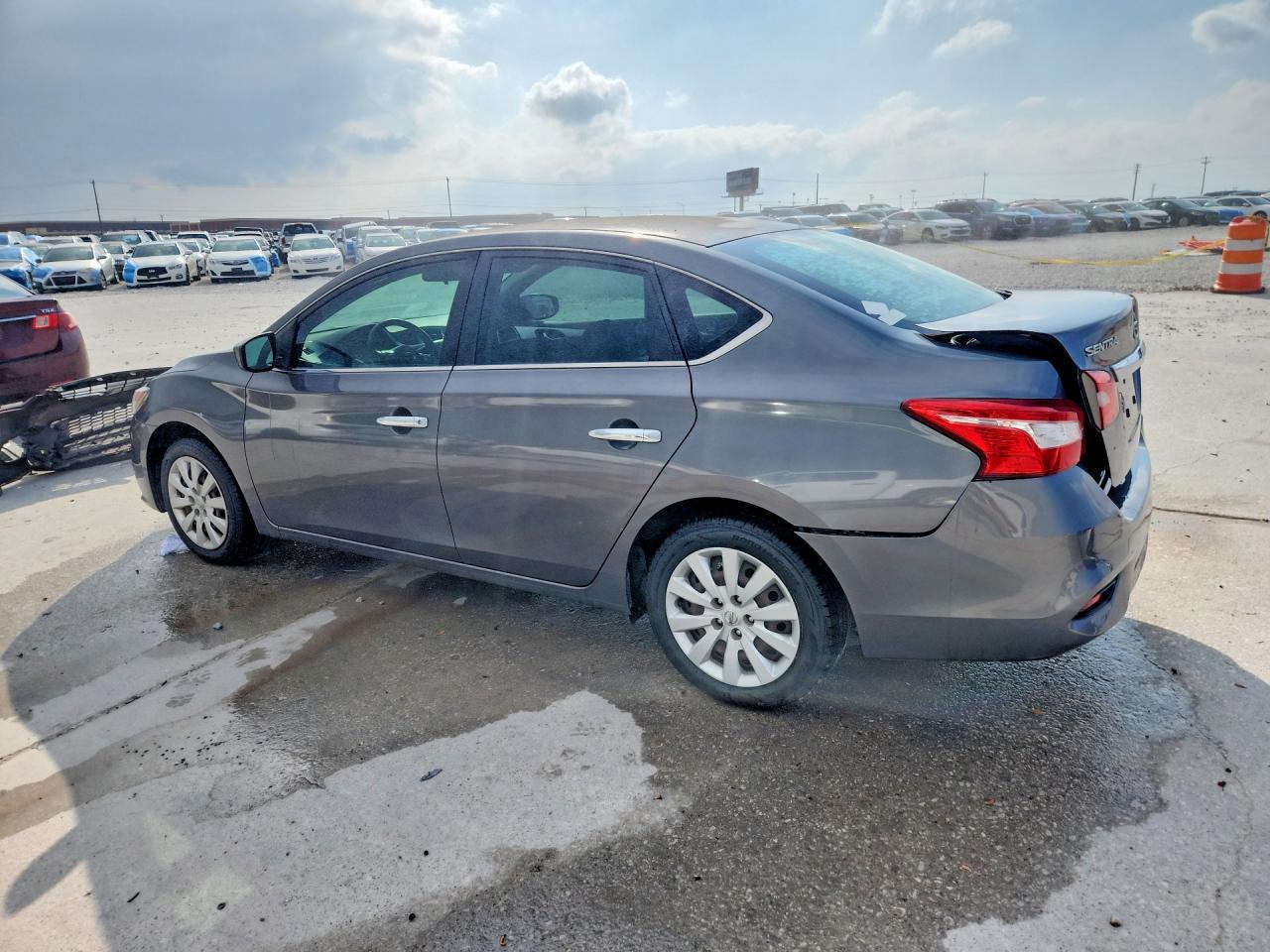 2018 Nissan Sentra S - Фото 2