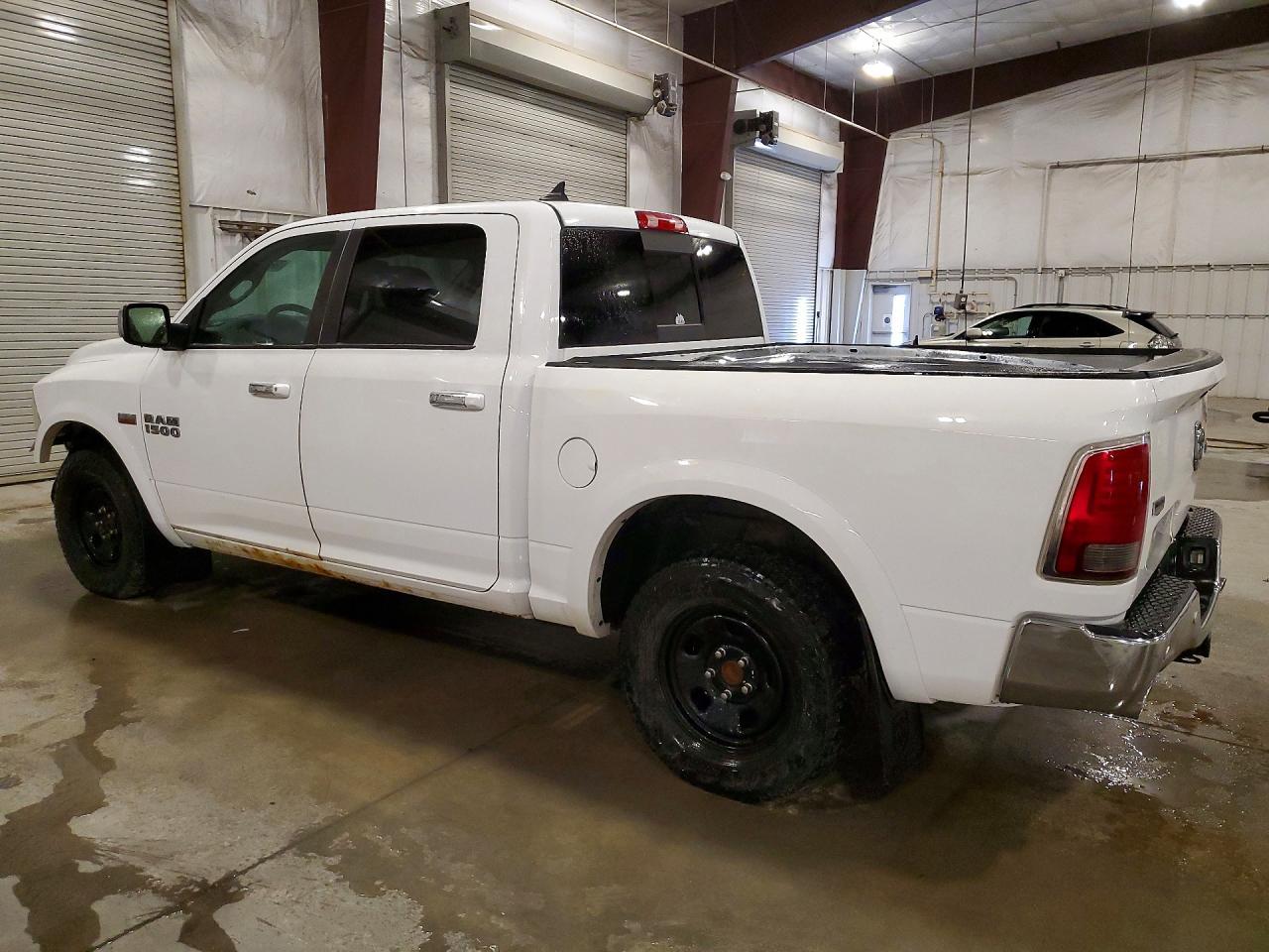 2015 Ram 1500 Laramie - Фото 2