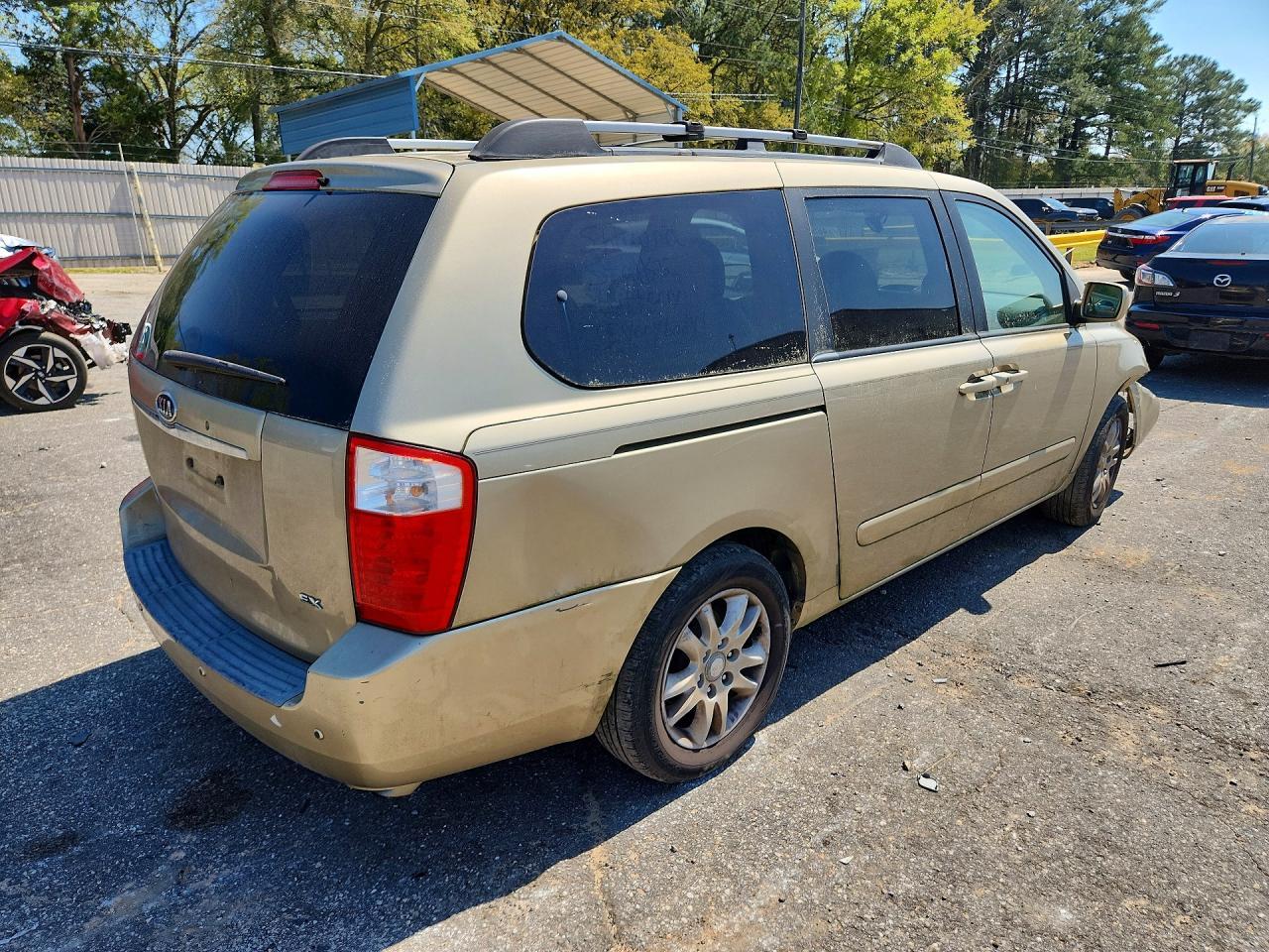 2006 Kia Sedona - Image 3