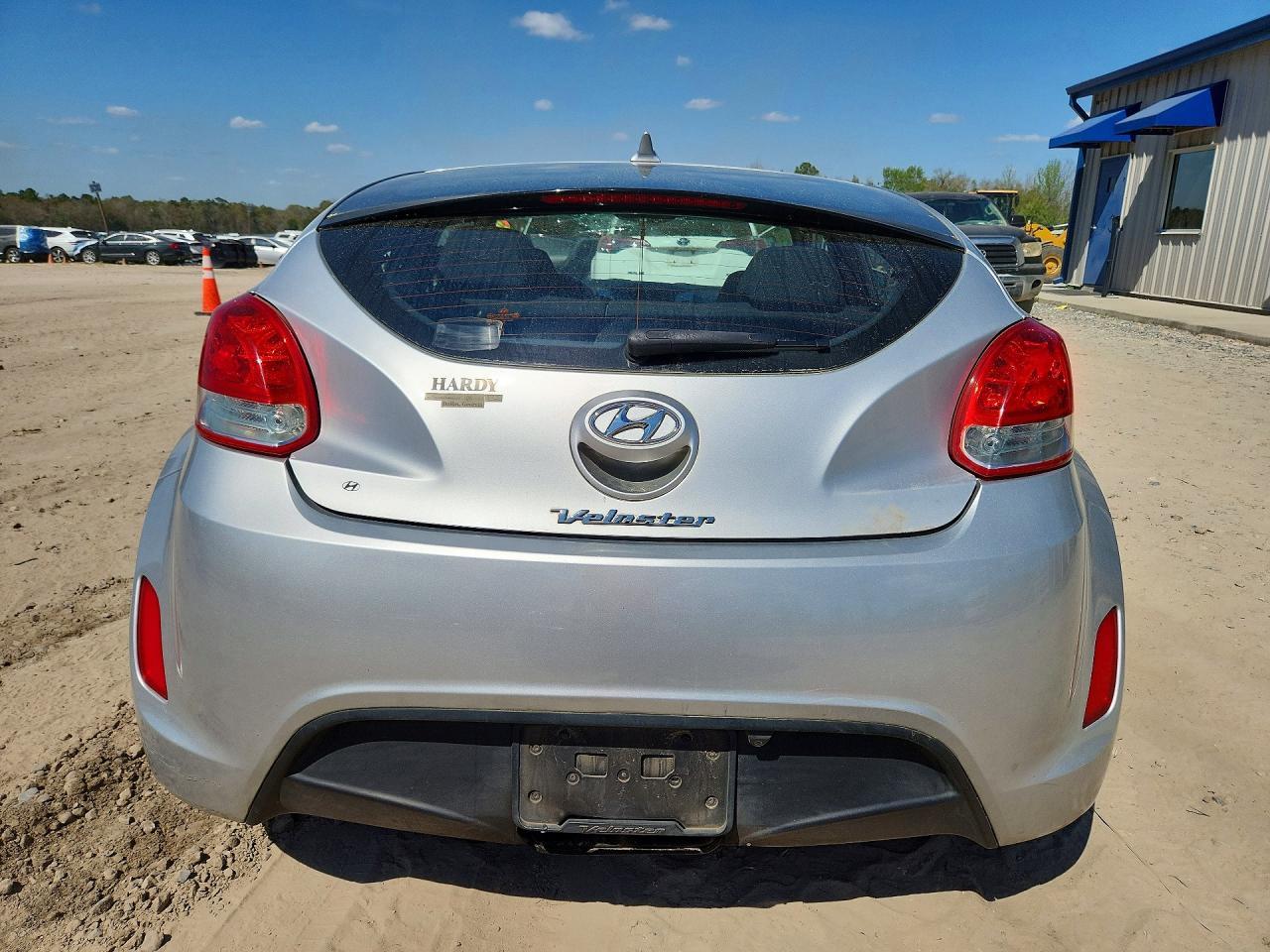 2013 Hyundai Veloster Base - Фото 6
