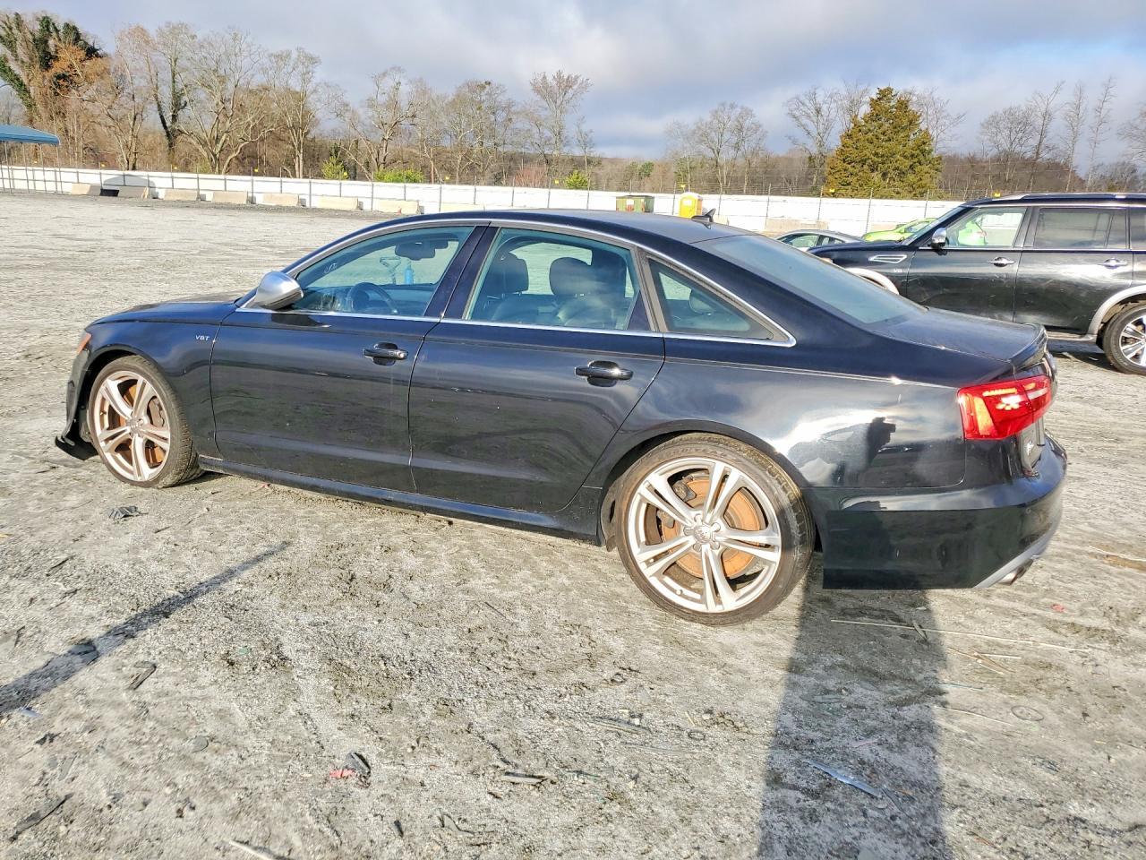 2013 Audi S6 - Image 2