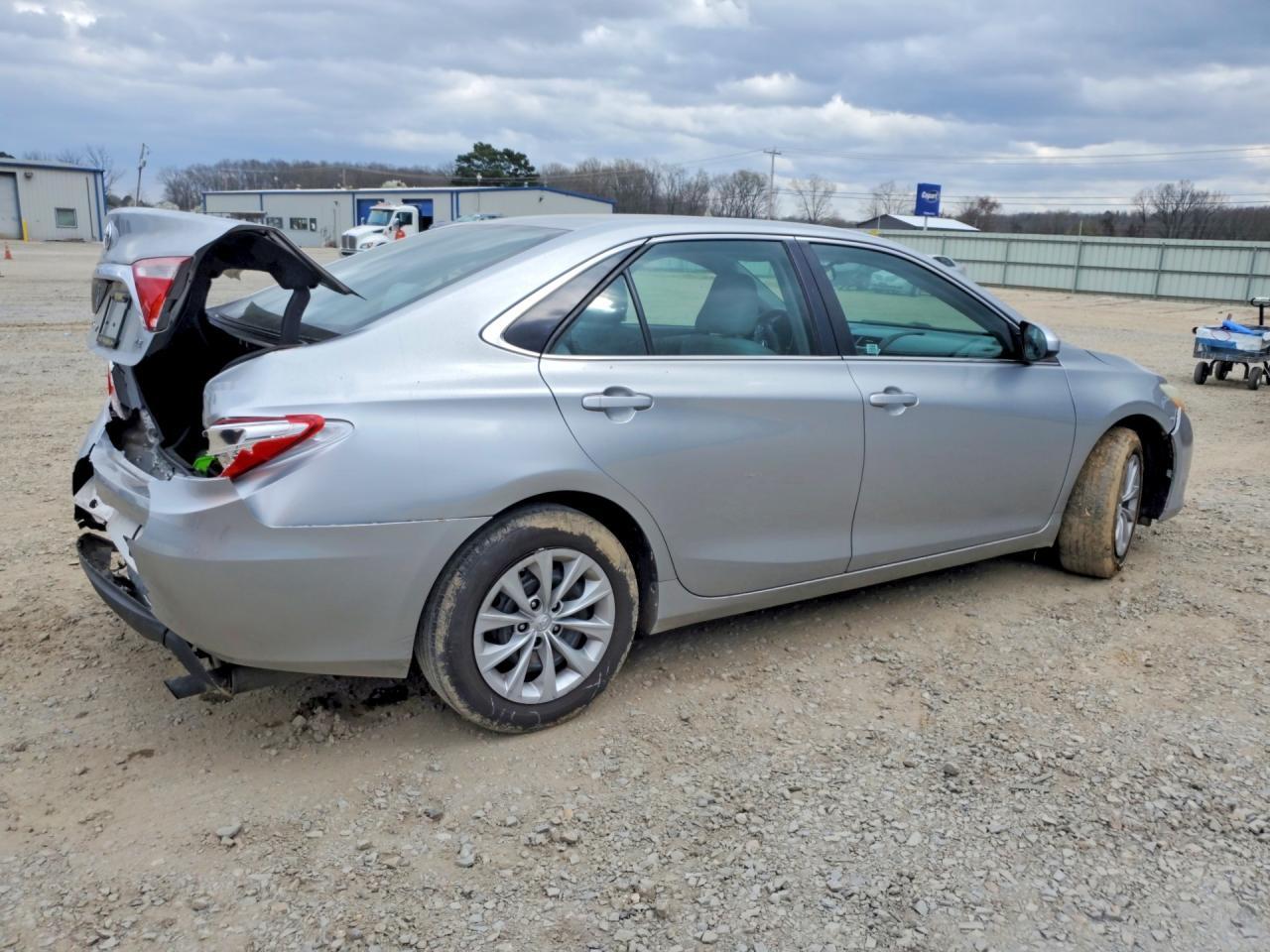 2015 Toyota Camry - Image 3