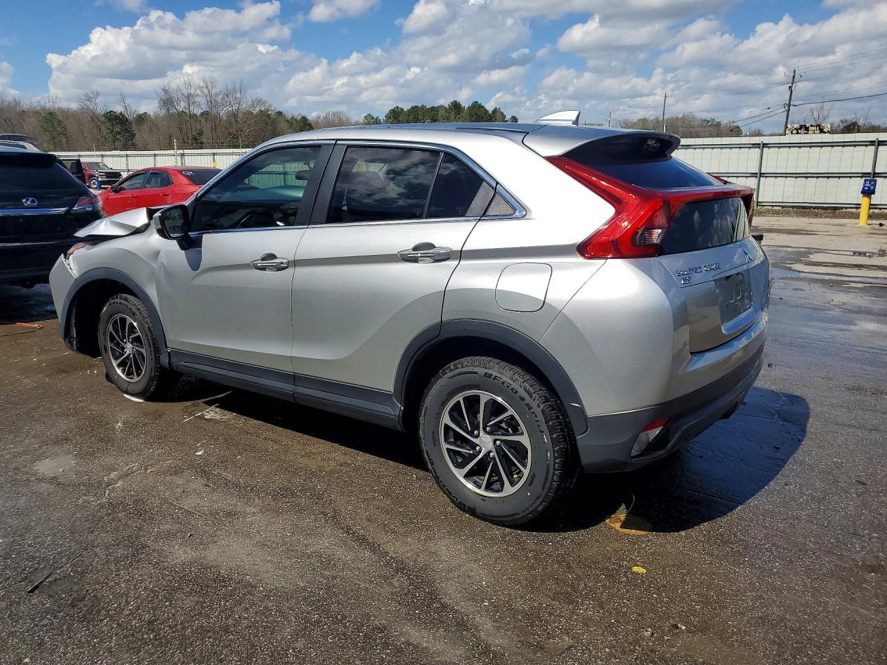 2020 Mitsubishi Eclipse Cross Es - Image 2