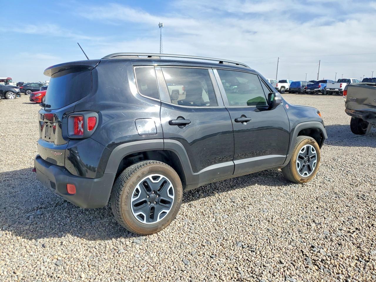 2017 Jeep Renegade - Image 3