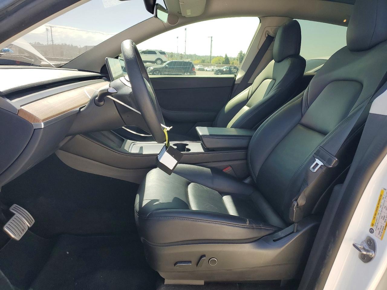 2022 Tesla Model Y - Image 7
