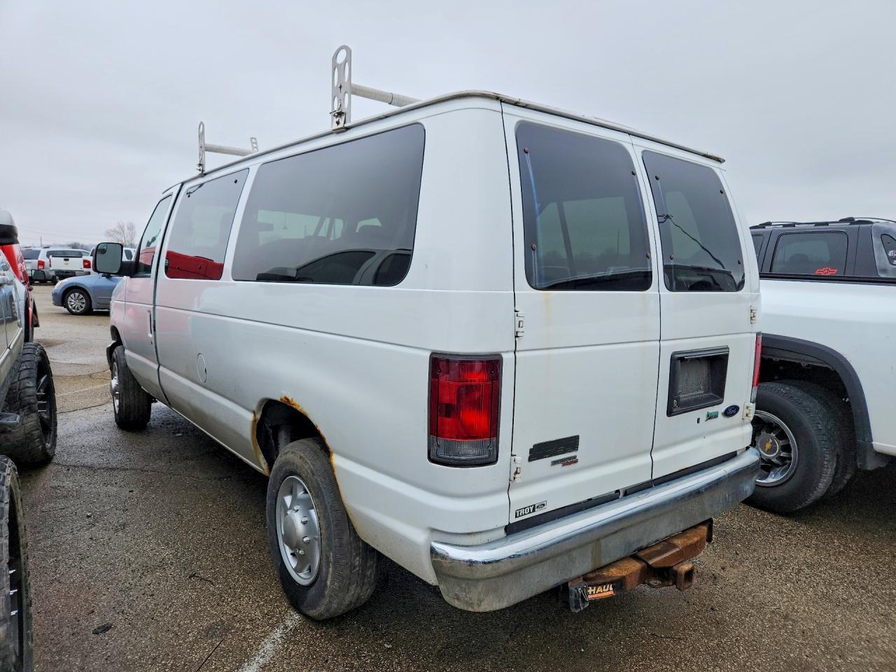 2012 Ford Econoline E350 Super Duty Wagon - Image 2
