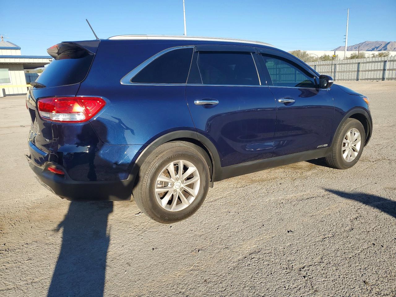 2017 Kia Sorento Lx V6 - Image 3