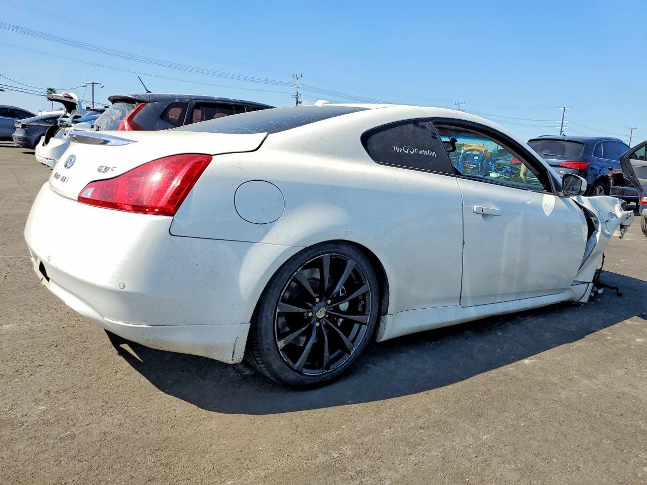 2013 Infiniti G37 Coupe Journey - Фото 3