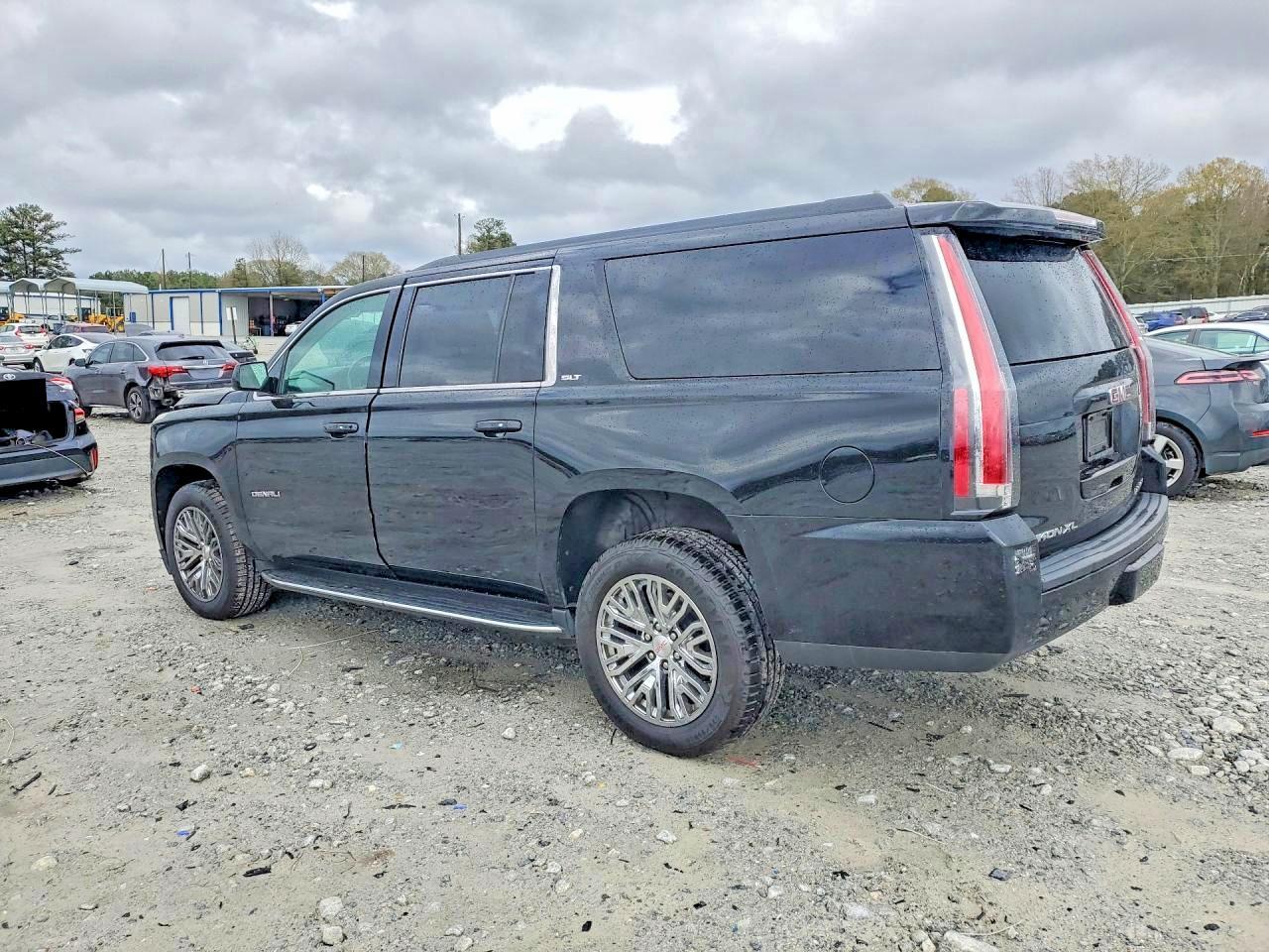 2020 GMC Yukon Xl K1500 Slt - Image 2