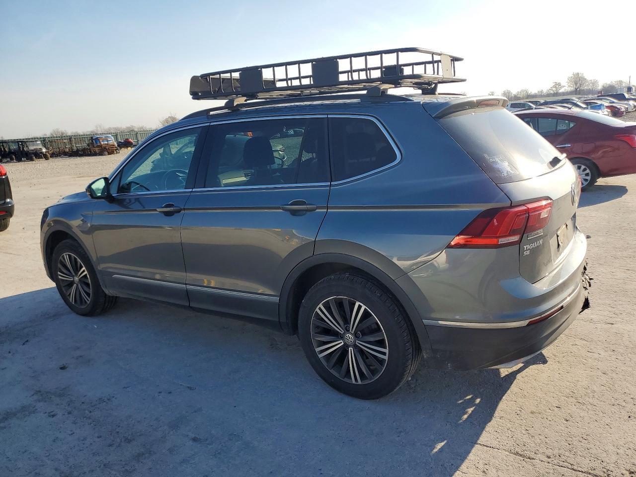 2018 Volkswagen Tiguan Se - Фото 2