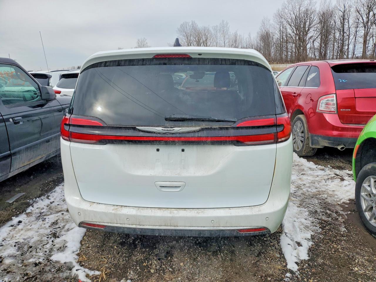 2024 Chrysler Pacifica Touring L - Image 6