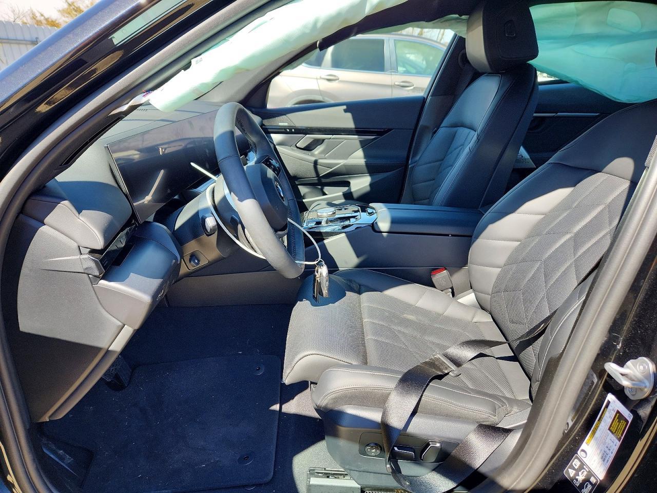 2024 BMW 530 Xi - Фото 7