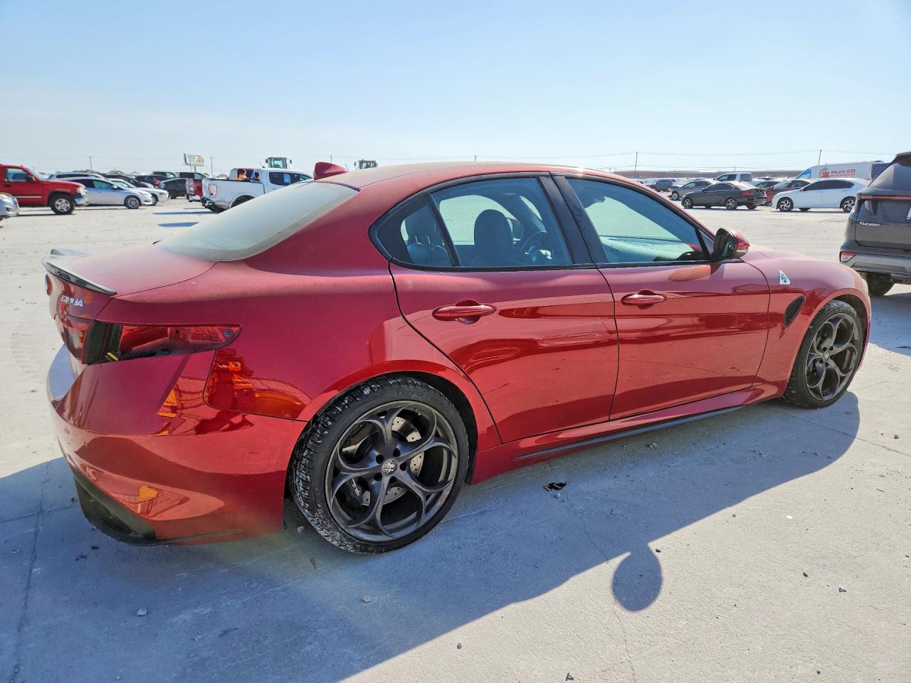 2017 Alfa Romeo Giulia Quadrifoglio - Фото 3