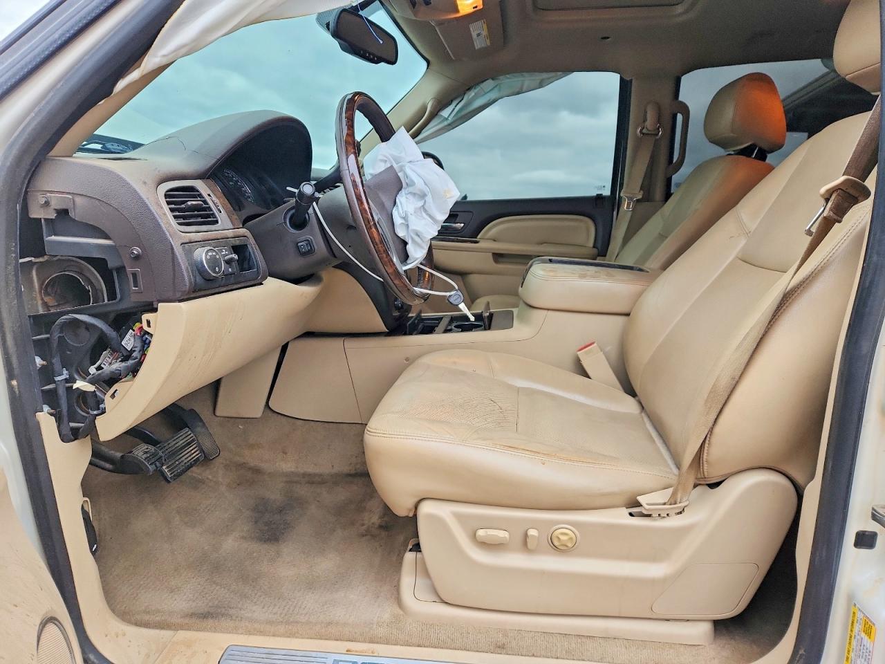 2013 GMC Yukon Denali - Image 7