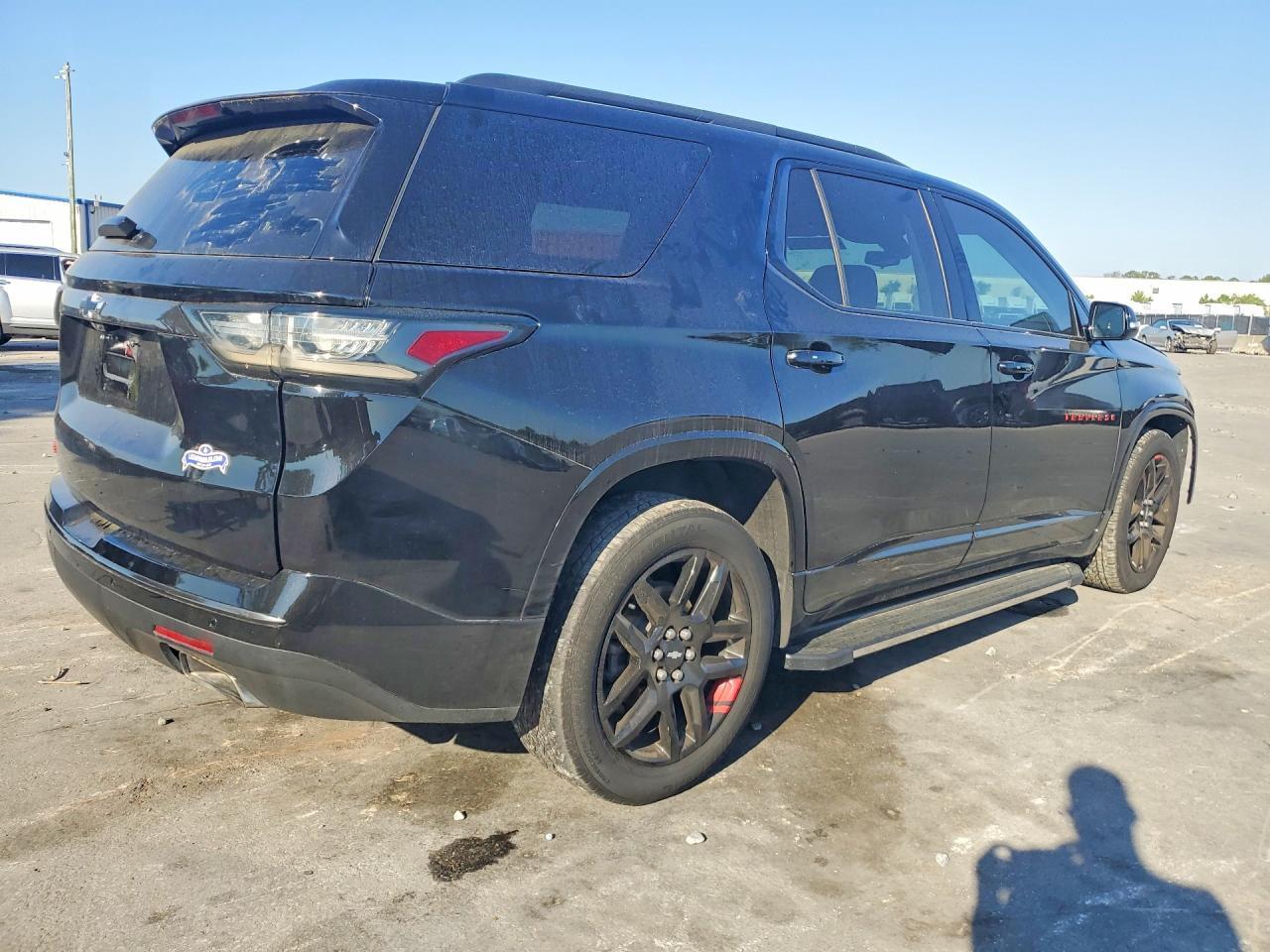 2020 Chevrolet Traverse Premier - Фото 3