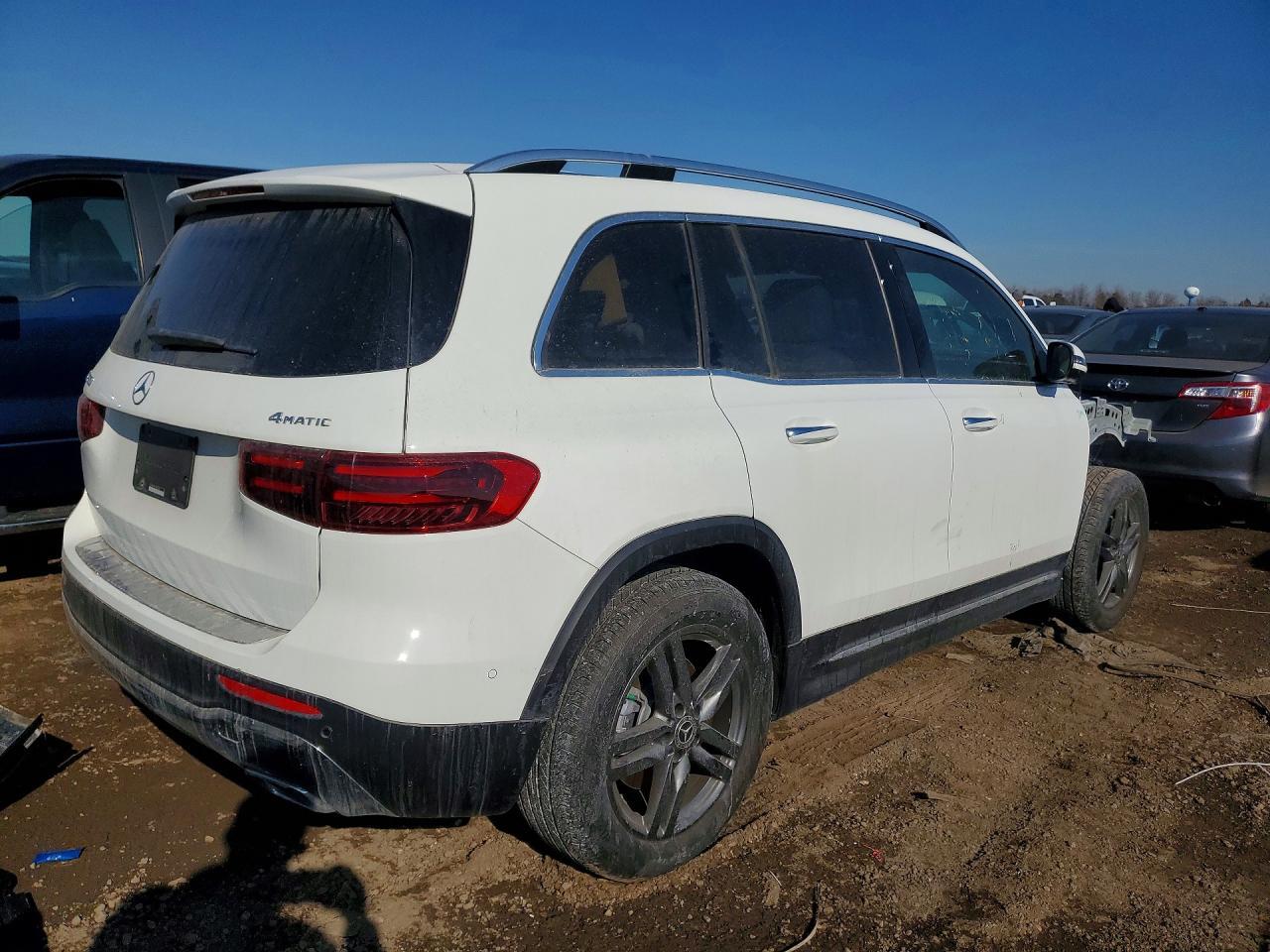 2025 Mercedes-Benz Glb 250 4Matic - Image 3